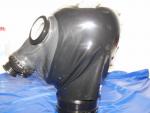 Bild zum Artikel: Gasmaske mit angearbeiteter Haube